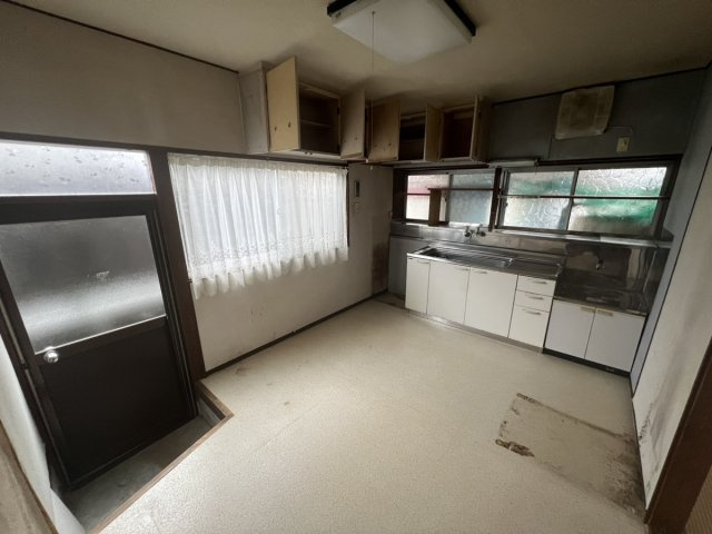 松江町　中古のダイニング