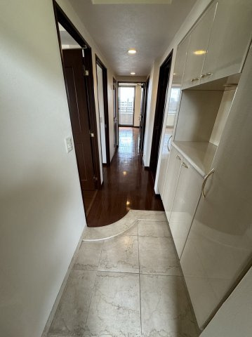 セレッソコート梅田北パークフロントのロビー|落ち着いたロビーです