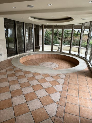 セレッソコート梅田北パークフロントのロビー|毎日通るロビーはこのようになっています