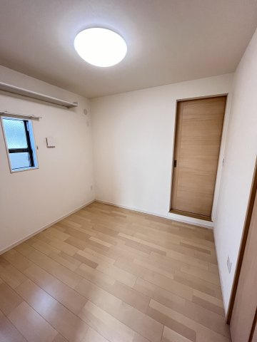 大阪市城東区鴫野東２丁目のアパートの寝室