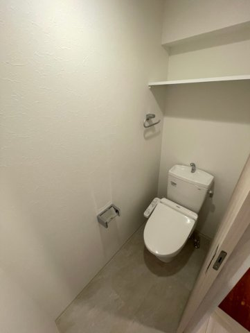 大阪市都島区大東町１丁目の賃貸マンションのトイレ