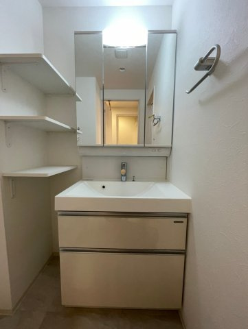 大阪市都島区大東町１丁目の賃貸マンションの洗面所