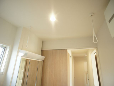 【設備】 | オピュロンス | 室内物干し付きです。