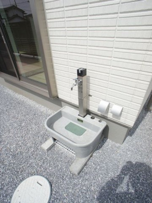 【その他】 | オピュロンス | 外水道があります。