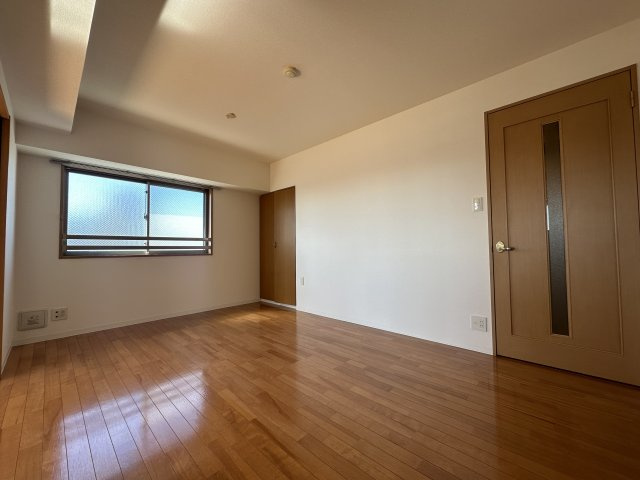 アーバンハイツ三晴の居間・リビング