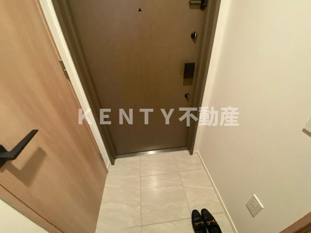 【玄関】 | Ｊ．ＧＲＡＮ　Ｃｏｕｒｔ　品川西大井ＷＥＳＴ | ゆったりとした玄関です