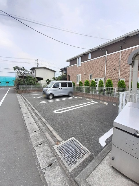 Peaceful（ピースフル）の駐車場