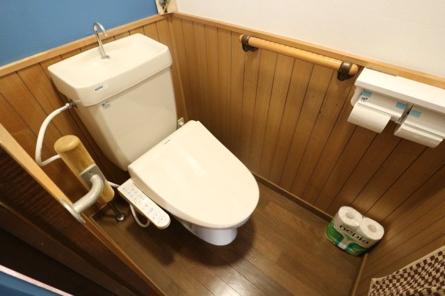 取手小文間戸建のトイレ