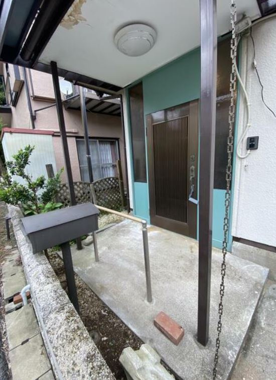 取手小文間戸建のエントランス
