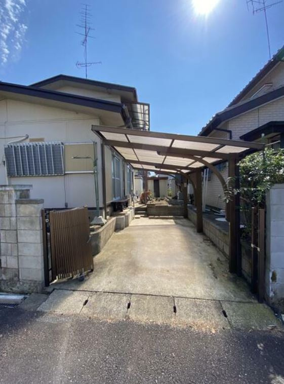 取手小文間戸建の駐車場