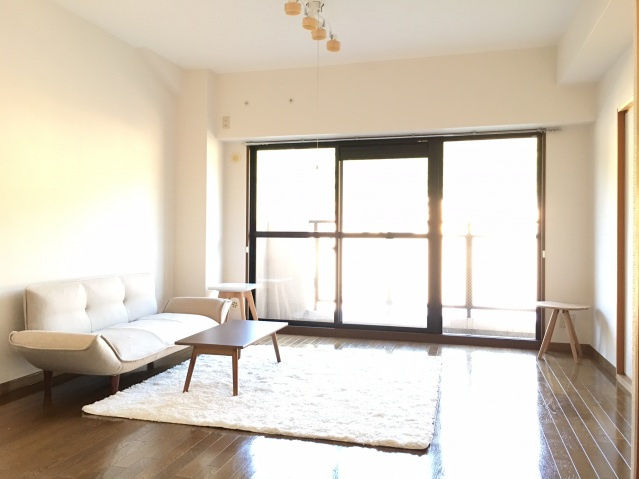 【居間・リビング】 | フローラルコート