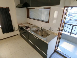 【キッチン】 | 加藤ビル | コンパクトなキッチンで掃除もラクラク