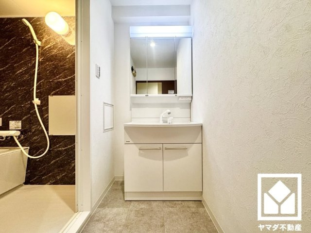 ライオンズマンション宇治の独立洗面台