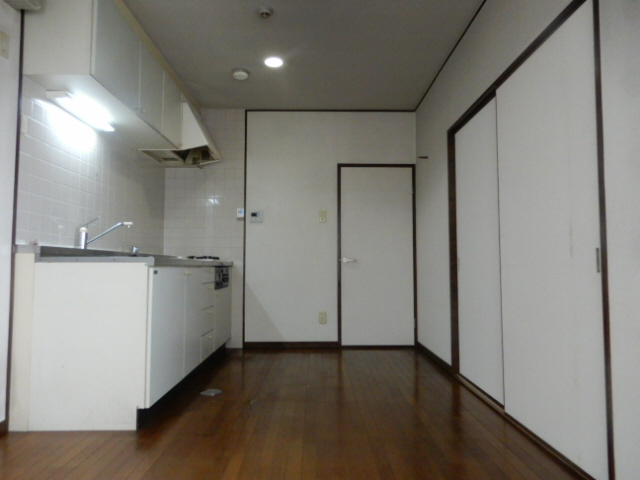 ポコアポコ住吉メゾンの居間・リビング