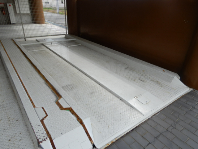 ポコアポコ住吉メゾンの駐車場