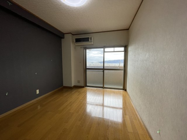 ポコアポコ明石鍛治屋町Ⅲ番館の居間・リビング