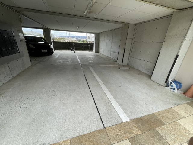 ポコアポコ明石鍛治屋町Ⅲ番館の駐車場