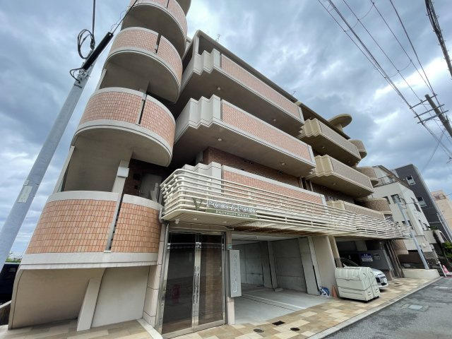 ポコアポコ明石鍛治屋町Ⅲ番館の外観