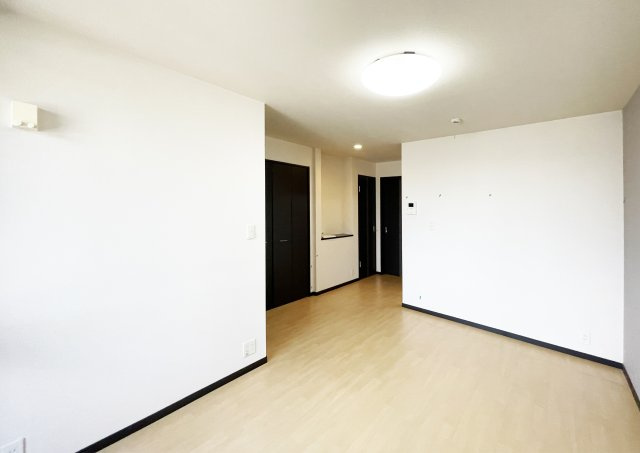 カネウロコ北矢三の居間・リビング