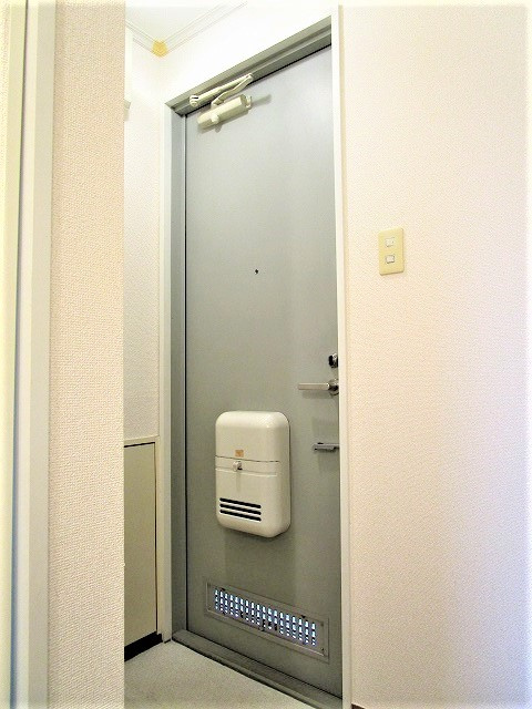 メゾンさくらの玄関