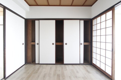 【収納】 | マンション鈴蘭荘 | 便利な収納スペースです