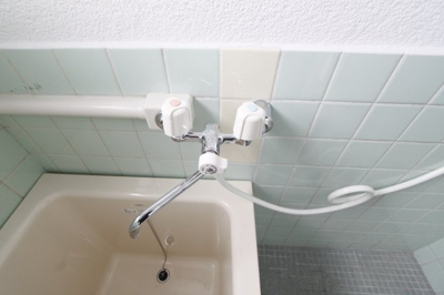 【浴室】 | マンション鈴蘭荘 | お風呂で日々の疲れを落としましょう