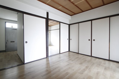 【洋室】 | マンション鈴蘭荘 | 明るい洋室です