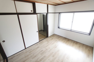 【洋室】 | マンション鈴蘭荘 | きれいな洋室です