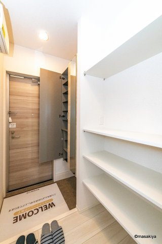 トリシア中御所の玄関