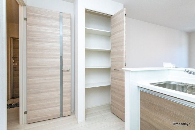 トリシア中御所の収納