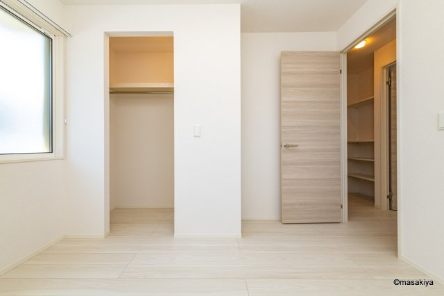 トリシア中御所の洋室