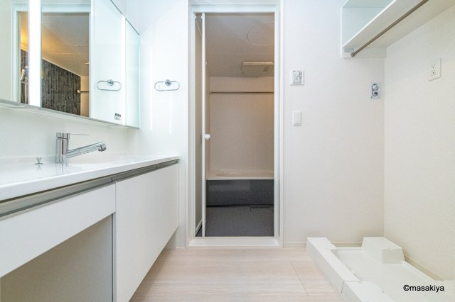 トリシア中御所の洗面所