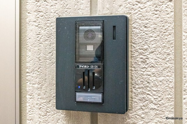 トリシア中御所のエントランス