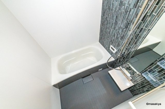 トリシア中御所の浴室