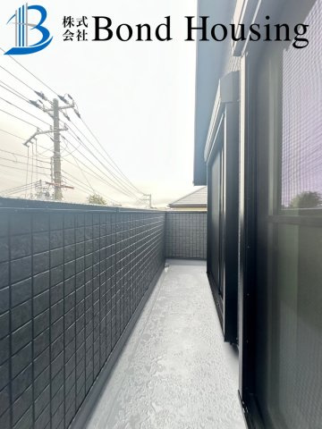 「LDK18帖」「収納充実」松が丘 全2棟  B号棟のバルコニー