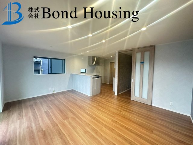 「LDK18帖」「収納充実」松が丘 全2棟  B号棟の洋室