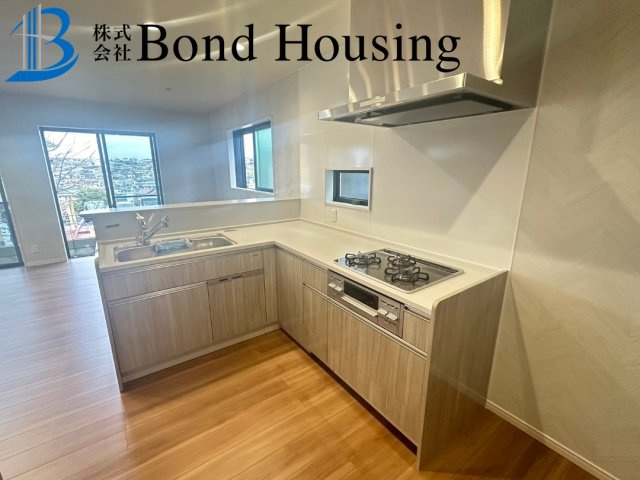 「LDK18帖」「収納充実」松が丘 全2棟  B号棟のキッチン