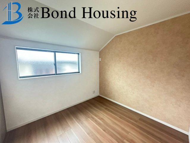 「LDK18帖」「収納充実」松が丘 全2棟  B号棟の洋室