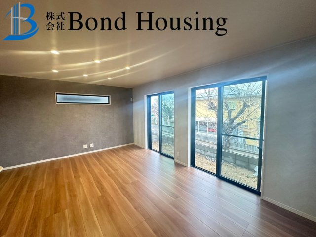 「LDK18帖」「収納充実」松が丘 全2棟  B号棟の洋室