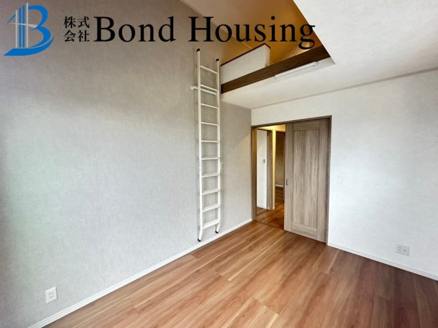 「LDK18帖」「収納充実」松が丘 全2棟  B号棟の洋室