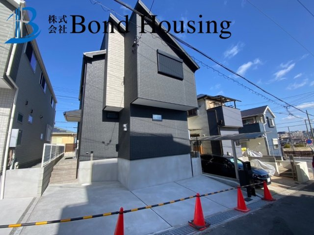 「LDK18帖」「収納充実」松が丘 全2棟  B号棟の外観