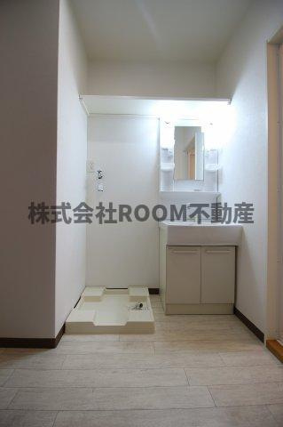 スカイコート下川東の洗面所|居間です