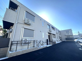【外観】 | 東急田園都市線「藤が丘」駅まで徒歩10分！便利な立地の築浅2階建てアパートです♪通勤通学はもちろん、お買い物やお出かけにもGood☆