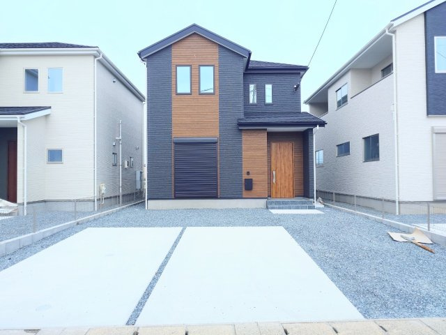 ーBloomーブルームー小倉南区中曽根東4丁目1期　【小倉南区　新築戸建て】の外観|シンプル飽きのこない デザインが特徴の外観です♪　【小倉南区　新築戸建て】