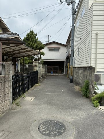 売土地　四條畷市中野本町（建築条件無し上物有）の外観