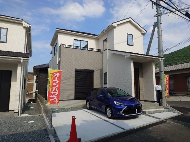 ーFITーフィットー小倉南区葛原3丁目2期　【小倉南区　新築戸建て】の外観|駐車スペースは並列2台可能♪