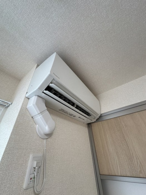 【設備】 | グランコート藤が丘 | 全居室にエアコンを完備しています！ムシ暑い夏も肌寒い冬も快適に過ごせますね♪