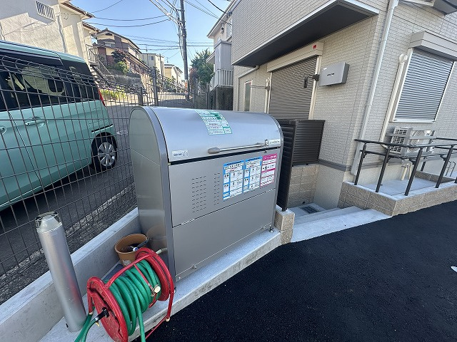 【その他共用部分】 | グランコート藤が丘 | 敷地内ごみ置き場でごみ出しもらくらく～♪忙しい社会人さんや主婦さんにもうってつけ！