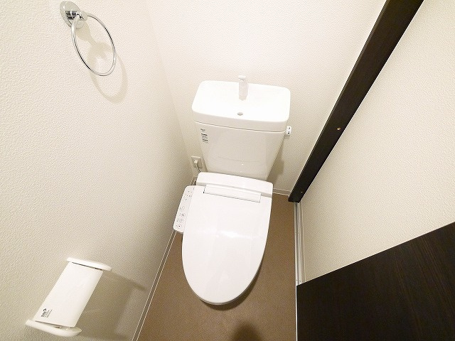 ジーメゾン大和郡山アメロのトイレ|ゆったりとした空間のトイレです