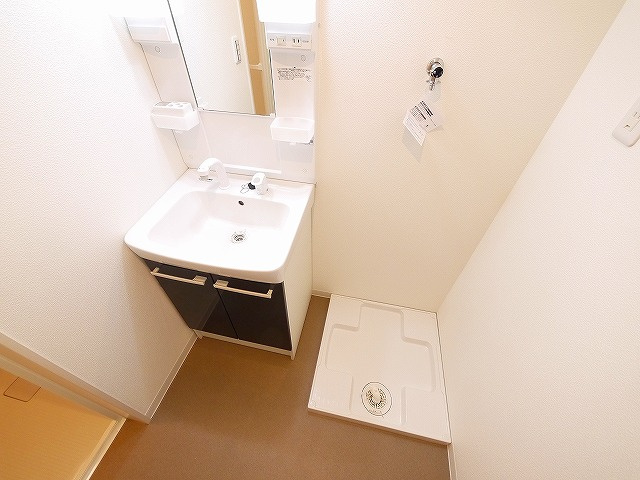 ジーメゾン大和郡山アメロの設備|洗濯機置き場